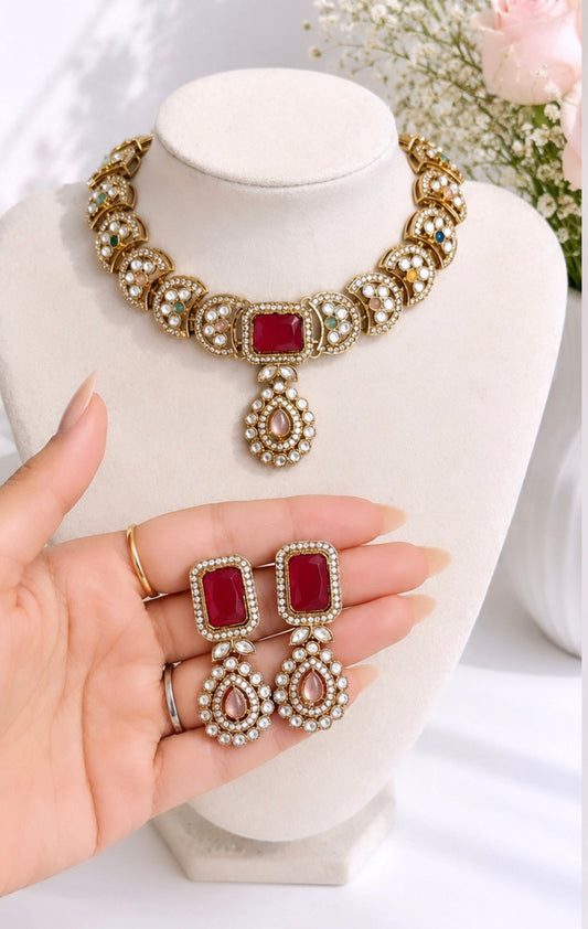 Nikita Necklace Set