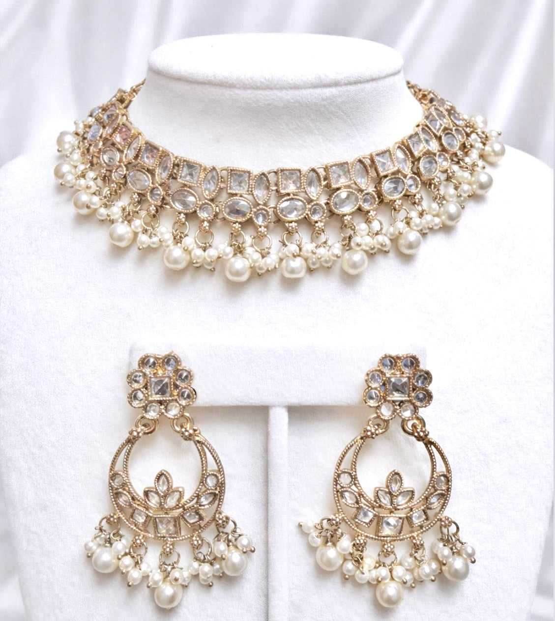 Mahi Necklace Set