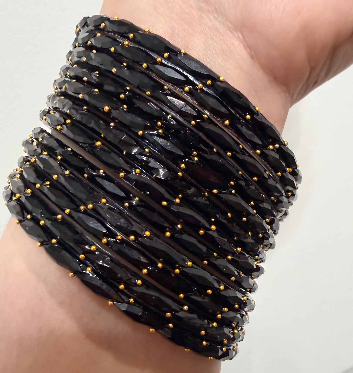 Anika Plain Glass Bangles
