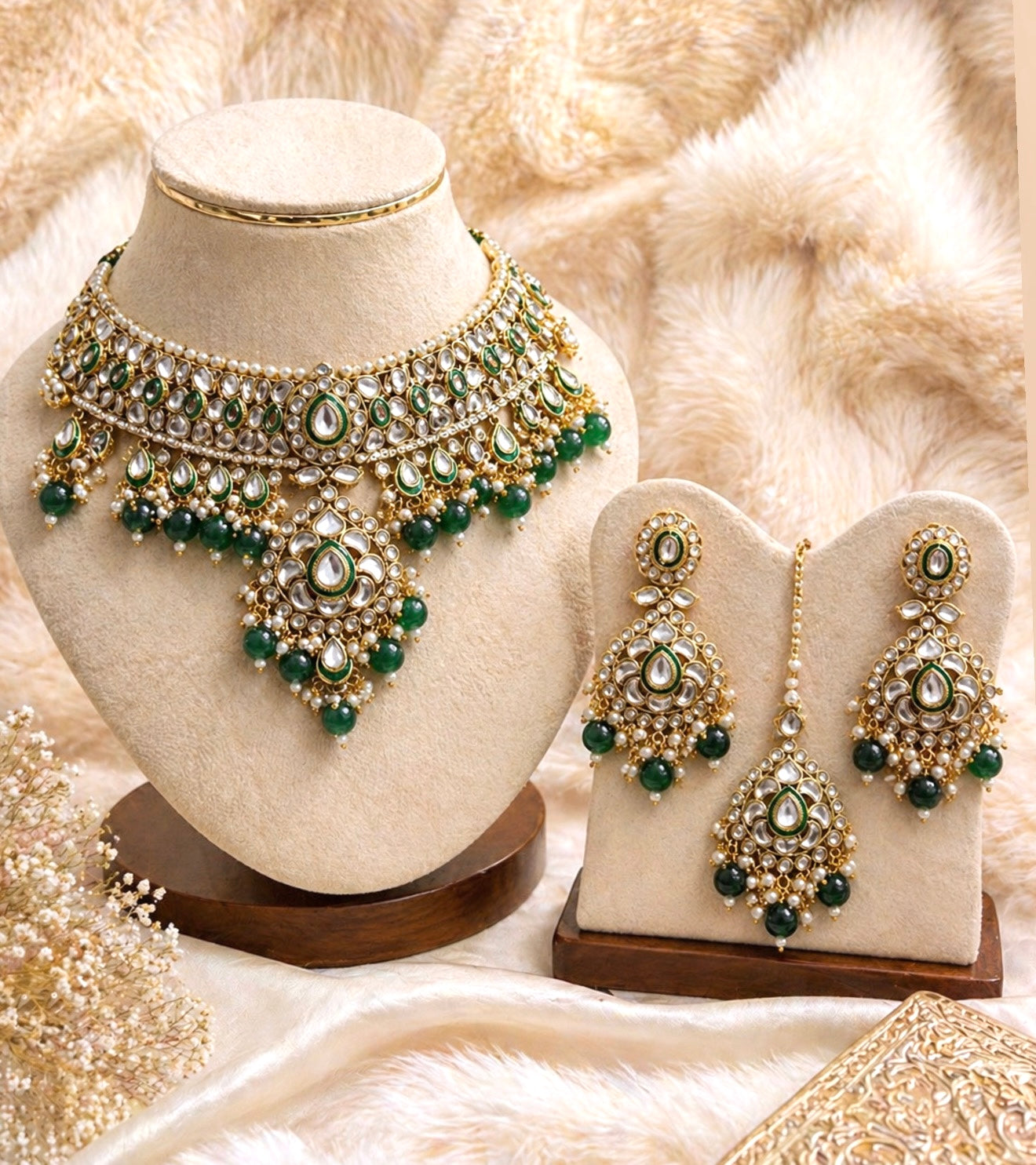 Kareena Necklace Set