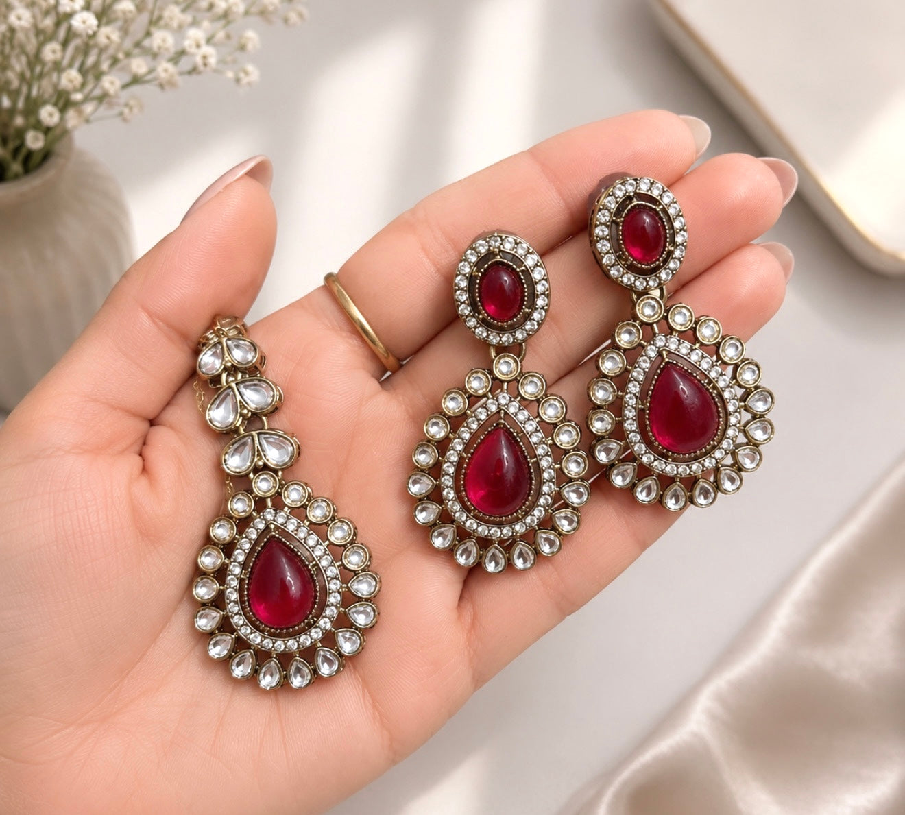 Ashnoor Necklace Set