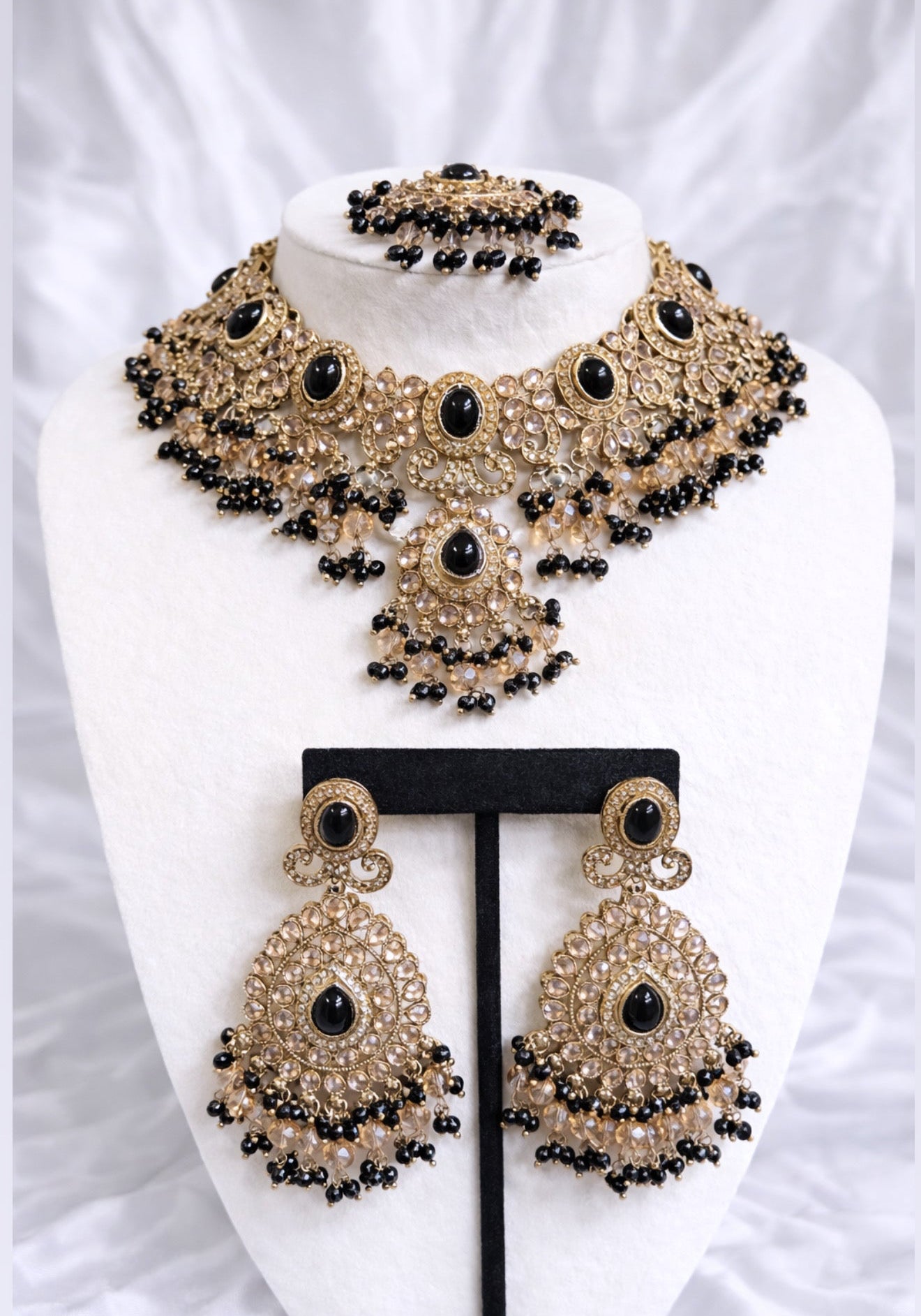 Nandini Necklace Set