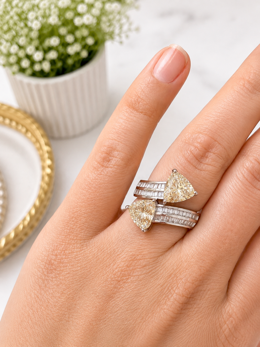 Irya VVS Clarity Adjustable Ring