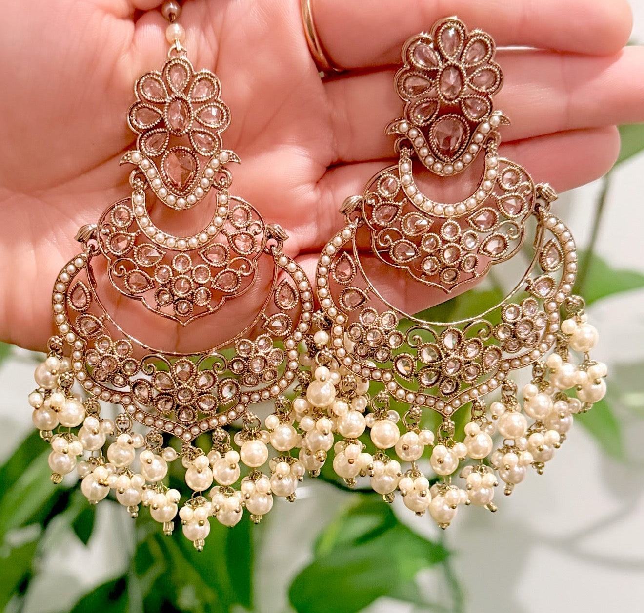 Ankita Earrings & Tikka Set