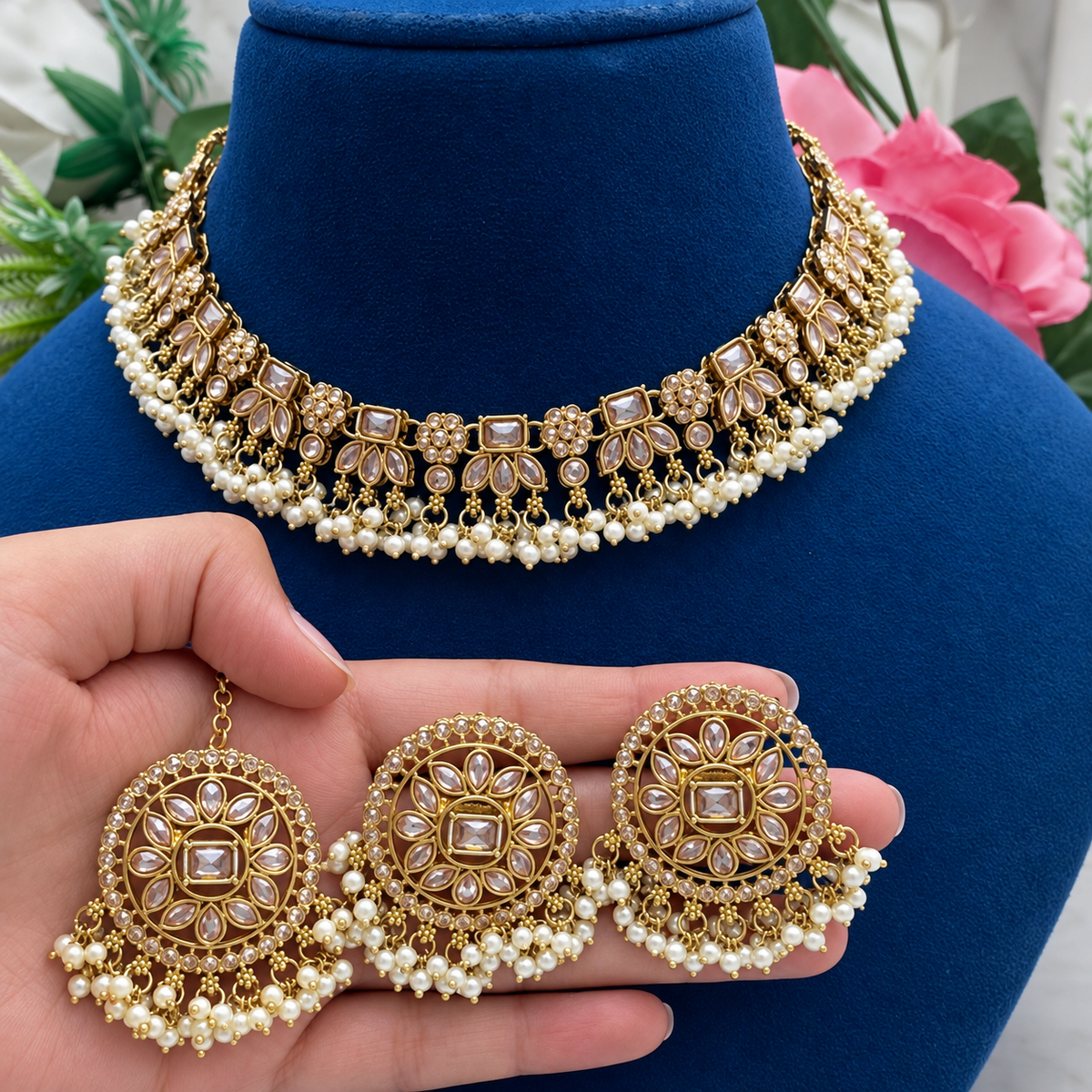 Jaanvi Necklace Set
