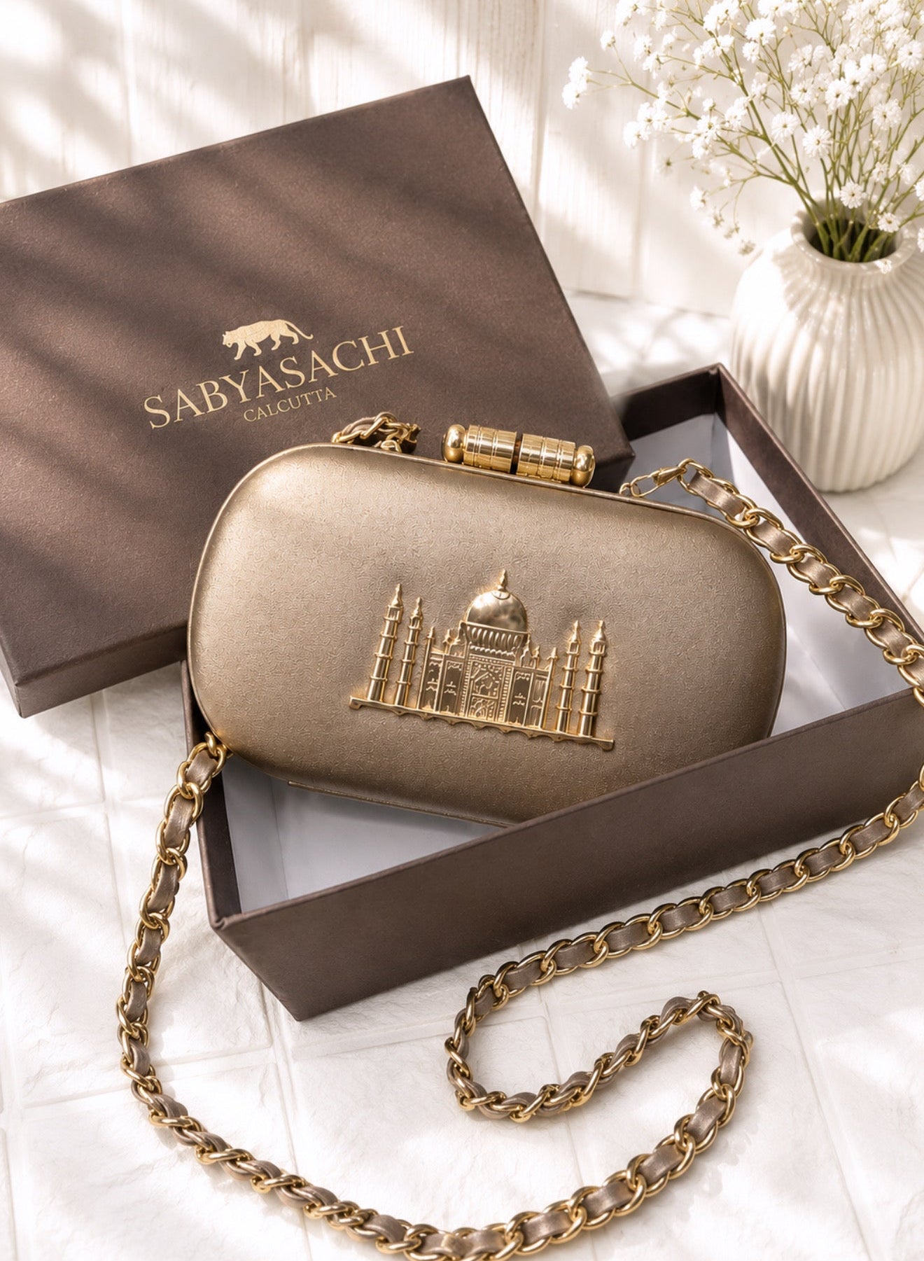 Sabya Premium Quality Taj Mahal Clutch